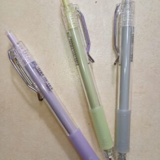 PLUMA GEL PUNTO FINO COLOR NEGRO ADEKO 1 PZ